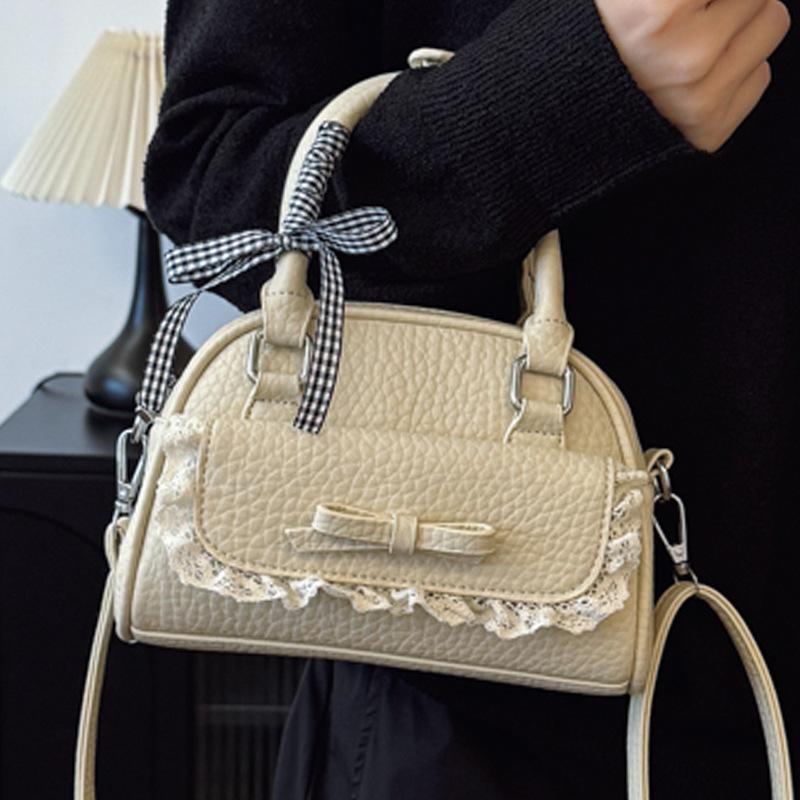 2025 summer new fashion trend women's casual foreign style niche design shell bag texture shoulder messenger bag