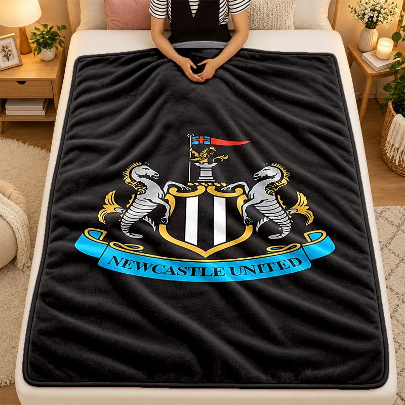 Flannel BlanketNewcastle United Warm Soft Throw Blanket for Indoor Sofa Bed Living Room Use