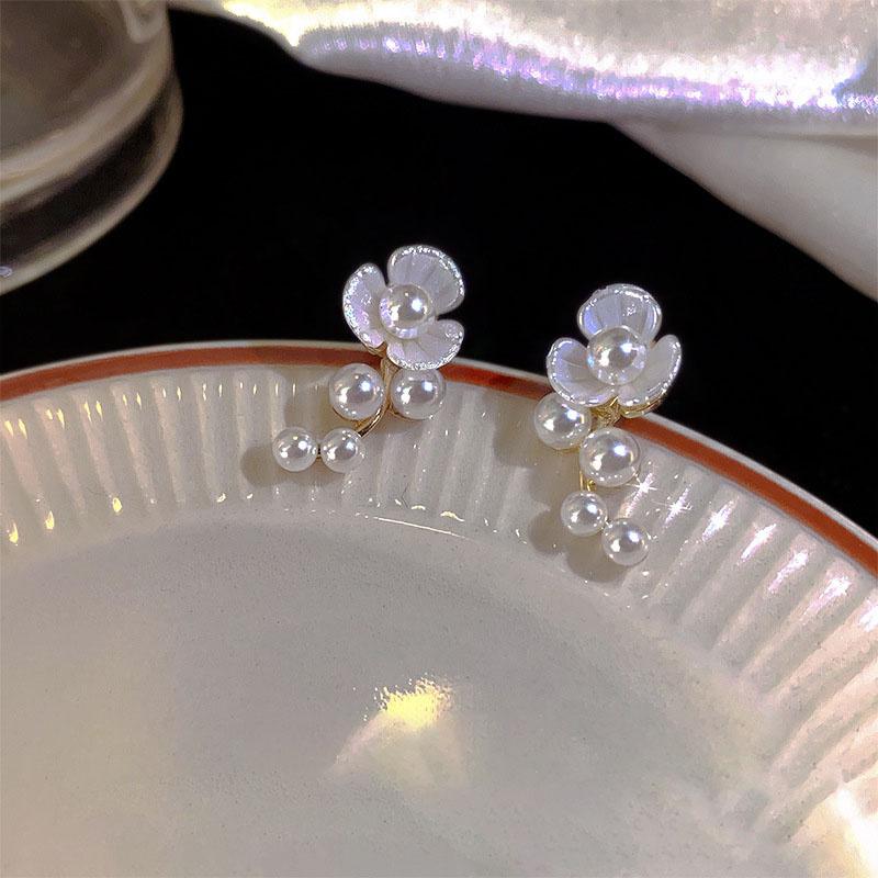 French Flower Pearl Drop Earrings Female Earrings