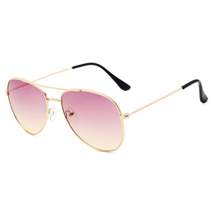 Classic Gradient Metal Frame Pilot Sunglasses for Men Women Trendy Yellow Brown Lens Beach Vacation Glasses