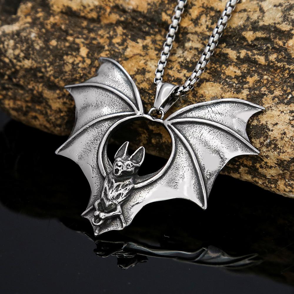 New Punk Stainless Steel Men's Necklace Titanium Steel Creative Accessories Retro Personalized Bat Pendant Halloween Gift