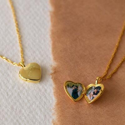 Color Retention Love Opening And Closing Necklace Photo Album Necklace Oval Glossy Photo Box Envelope Necklace Plated With Real Gold