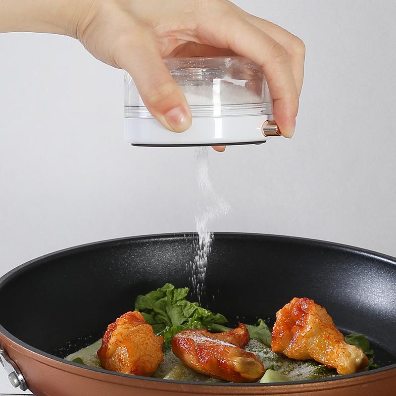 Refrigerator Magnetic Suction Quantitative Seasoning Tank Household Kitchen Salt Shaker Wall Hanging Seasoning Box Barbecue