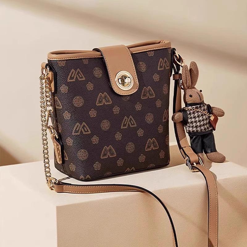 Commuter Portable Bag, Women's Gift Pendant, Versatile Single-shoulder Bag, Bucket, Large Capacity, Women's Crossbody Bag