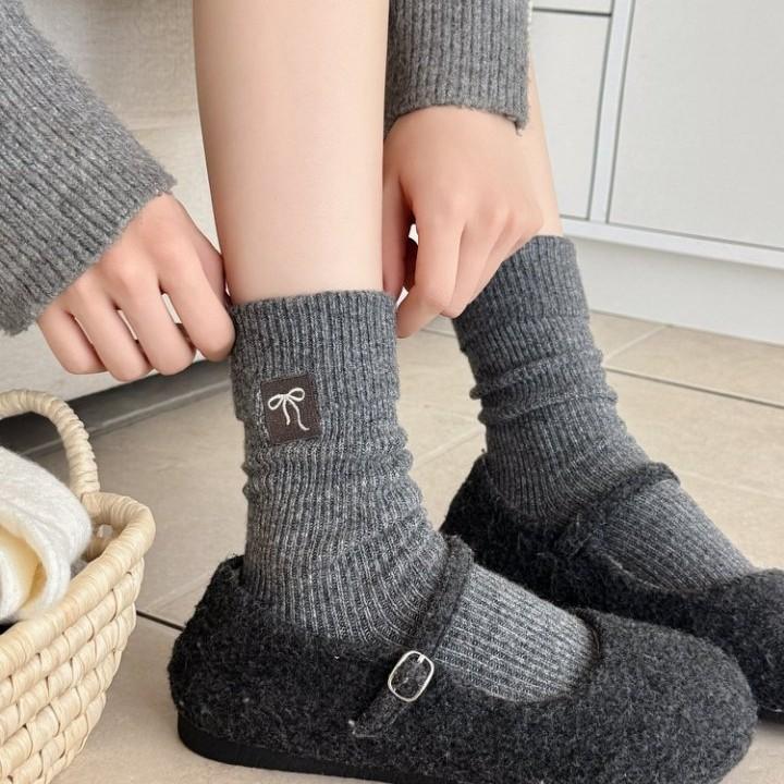 Ladies Autumn and Winter Thickened Plush Warm Love Embroidered Bow Striped Wool Medium Tube Pile Socks