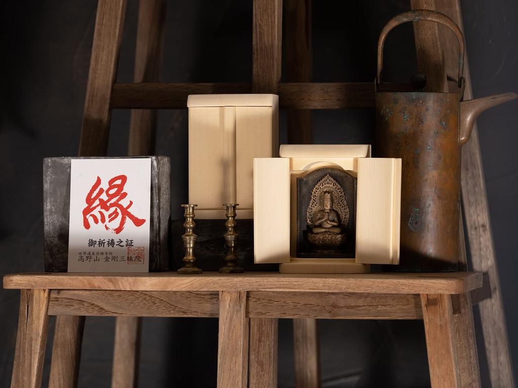 Zeku Dainichi Nyorai Buddha Statue with Zushi Antique Koyasan Kongo Samadhiin Prayer Daishi Kukai Fudo Myoo Zodiac Amulet Main Image (gold Finish)