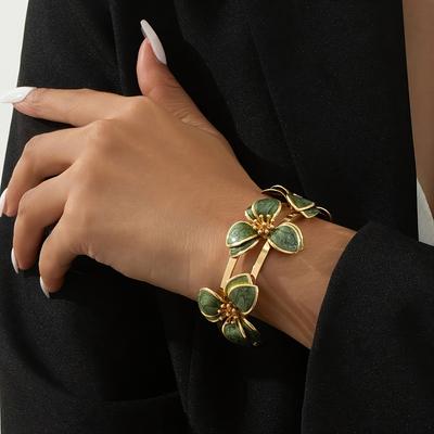 Elegantes grünes offenes Manschettenarmband mit Blumenmuster für Damen