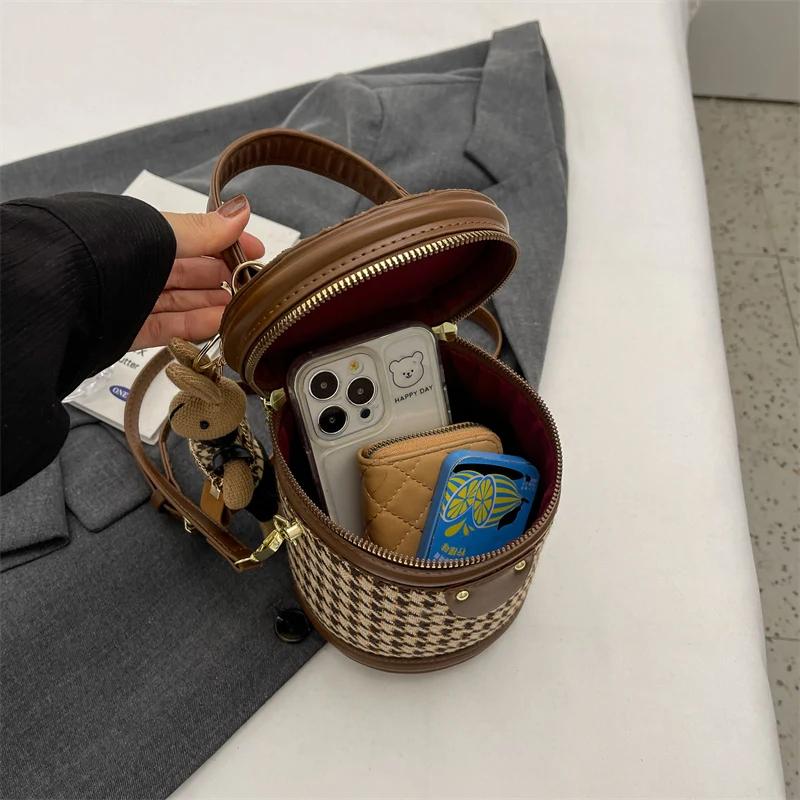 Bucket Bag Plaid Woolen Handbag Fashion Designer Small Handbag Female Mini Crossbody Bag Round Cylinder One Shoulder Bag