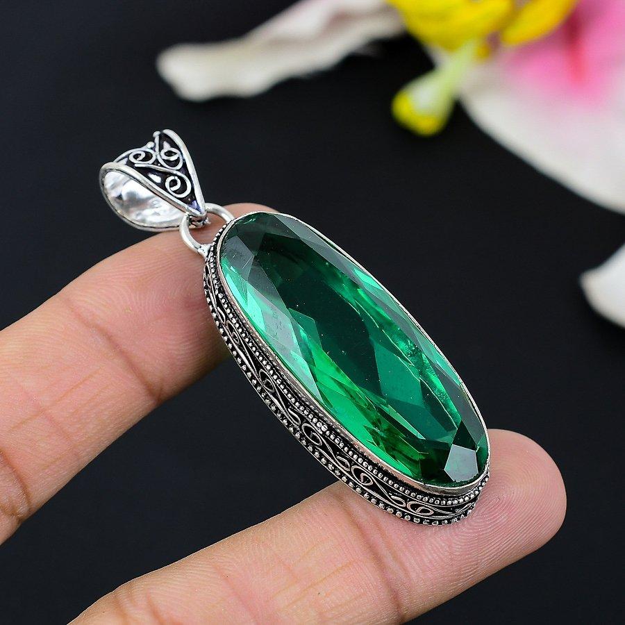 

Green Tourmaline Gemstone 925 Sterling Silver Jewelry Pendant 2.44 KG-103