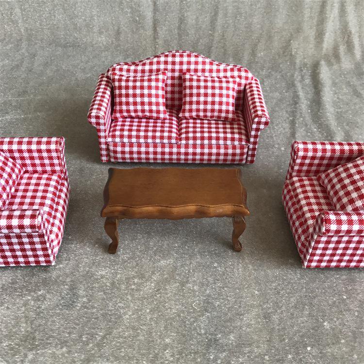 Mini Dollhouse Photography Scene Props: Multicolor Wave Tea Table (1:12 Scale)