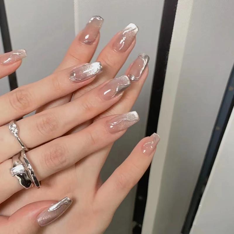 

Handmade Press-on Nails with Magic Mirror Powder, Iced Sand, and Cat Eye Finish – Removable Nail Art Patches Cool Female Agent L