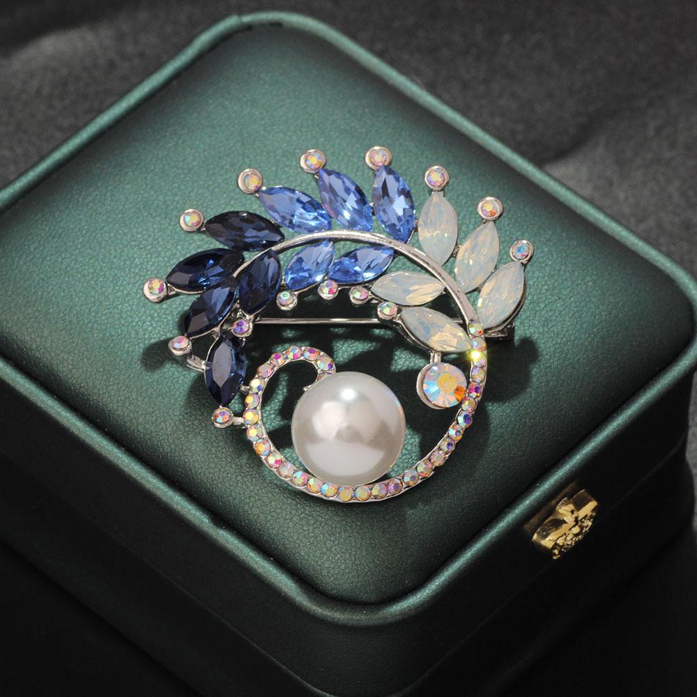 Elegancka niebieska korsaż do garnituru: Bauhinia Perła Broszka Pin zapobiegający ekspozycji dla kobiet