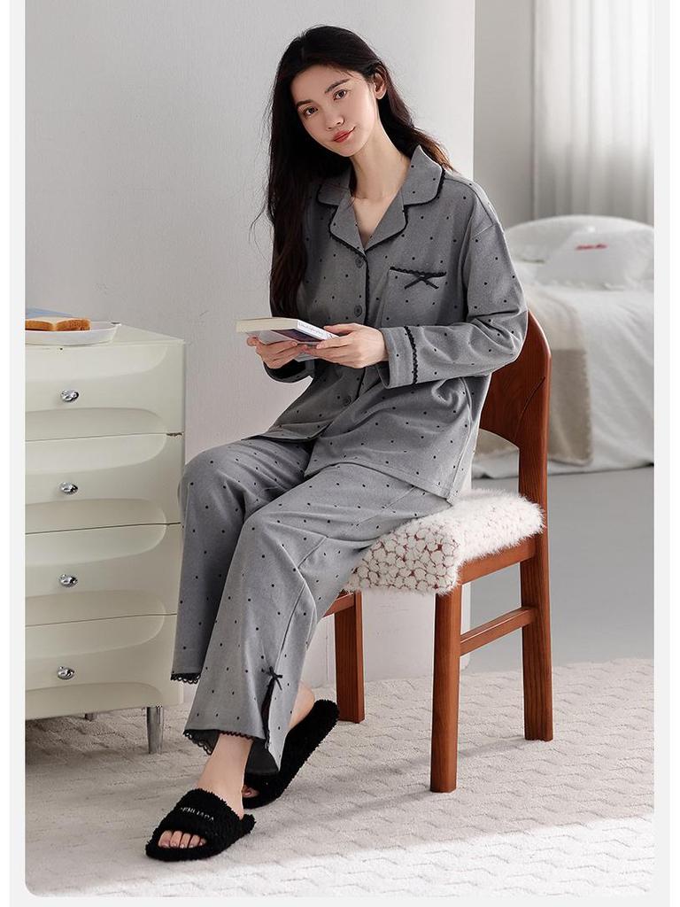Winter Velvet Women's Pajama Set: Long Sleeve, Turn-Down Collar, Thickened for Home or Casual Outings.