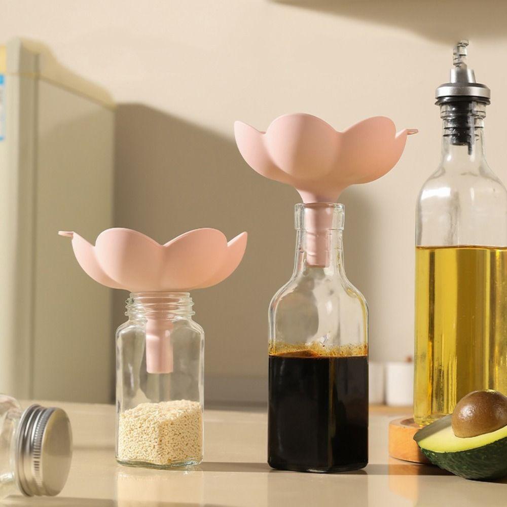 Silicone Kitchen Liquid Funnel Flower Shaped Oil Refilling Kitchen Tool New Oil Funnel Kitchen Use