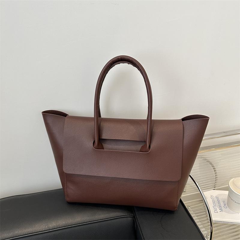 

Сумка-тоут премиум-класса для женщин 2025 новая трендовая корейская версия большой вместимости осенне-зимняя ретро-сумка для поездок на работу