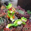 Resin Garden Statues Micro Landscape Ornament, Mini Frog Violin Playing Statue, Durable Unique Gardening Scenery Items Waterproof Hand-Painted