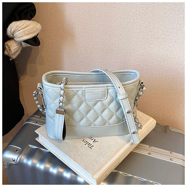 IELGY Diamond Chain Bag Shoulder Crossbody High-End Feeling Ladies Bucket Bag