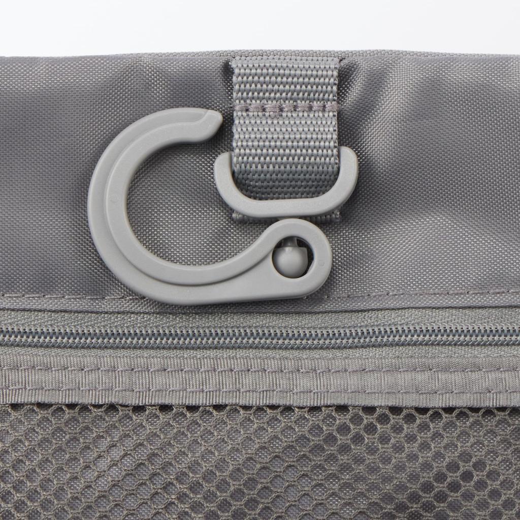 MUJI Polyester Hanging Case with Detachable Medium 12 x 18 x Product 84769726 Pouch, Gray, Approx. 4.5 cm, Code