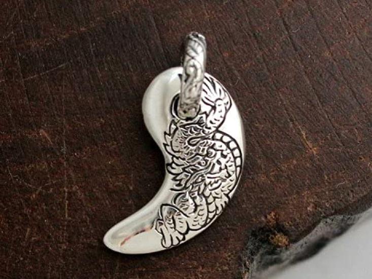 Pandantiv din argint Dragon Magatama vibrații orientale vibrații orientale