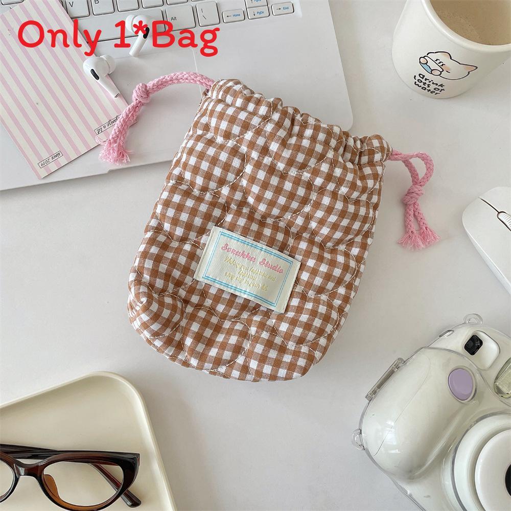 Modern Quilted Heart Pattern Camera Case With Padded Design For Outdoor Travel Storage