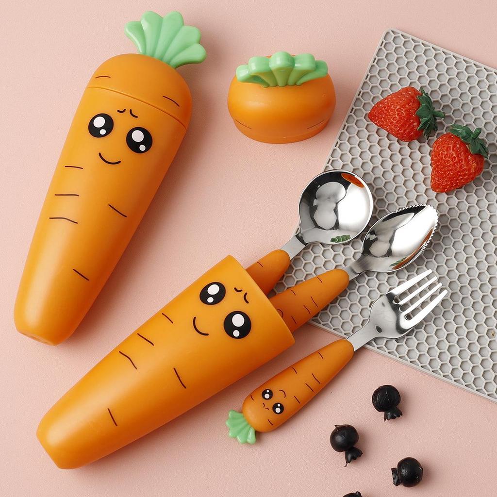 Set di Forchetta e Cucchiaio in Acciaio Inossidabile con Manico a Forma di Carota per Bambini