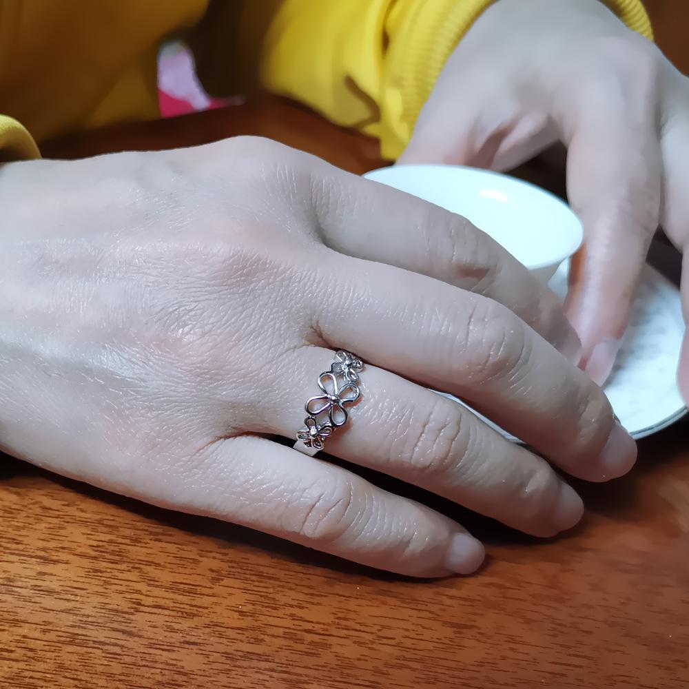 Kleines Temperament, Ring mit frischem Blatt, Galvanisiertes Platin, Offenes Design, Ring, Damen-Blumenring-Schmuck