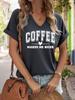 Dames V-hals T-shirt met opdruk "Koffie maakt me aardiger", Grappig T-shirt voor koffieliefhebbers, Casual Top met Korte Mouwen