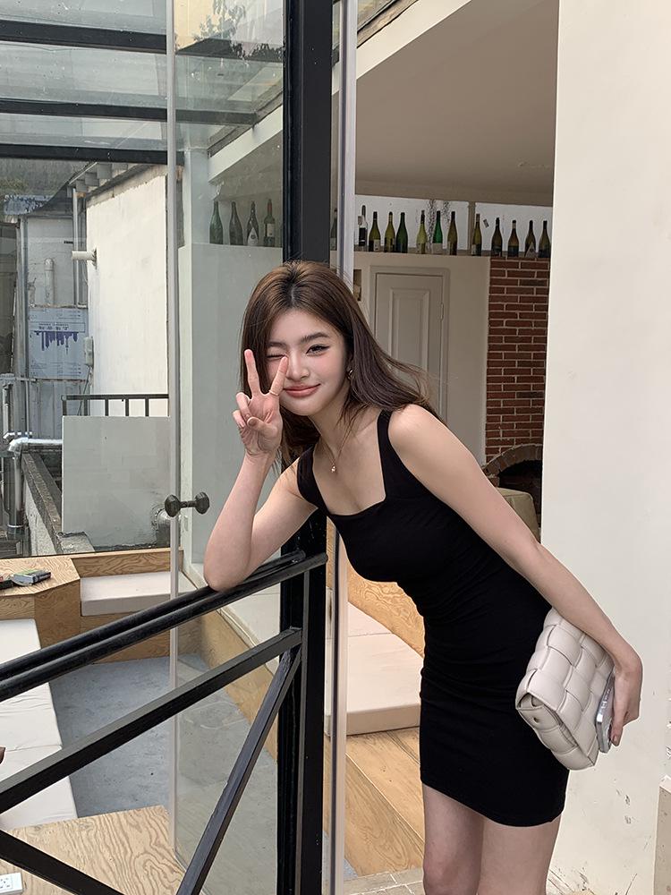 2026 Spring/Summer Pure Desire Slim Fit Women's Dress: Square Neck, Waist-Cinching Bodycon Short Skirt