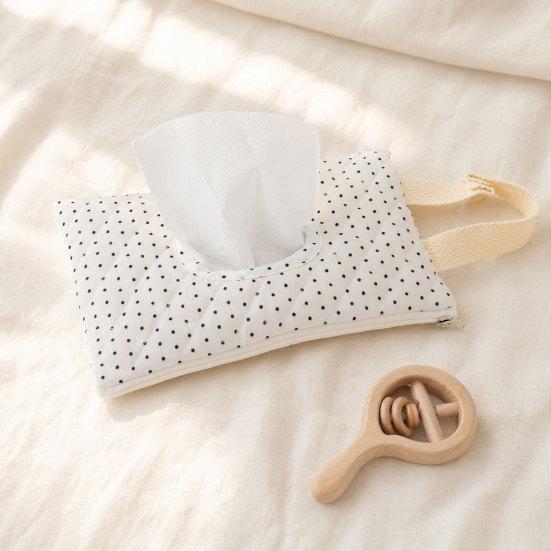 Baby Wipes Pouch Floral Quilted Portable Baby Organizer Bag Refillable Wet Wipes Bag
