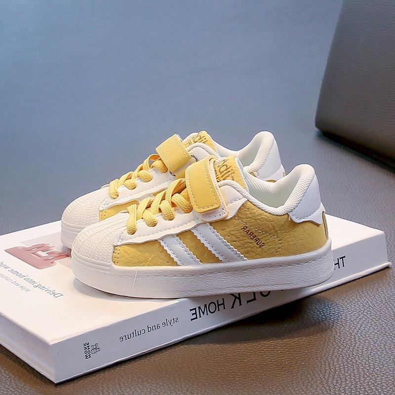 

Children s little white shoes 2025 autumn new girls shell head casual board shoes soft sole boys sports shoes children s board shoes 22-26/5 pairs in one hand жёлтый