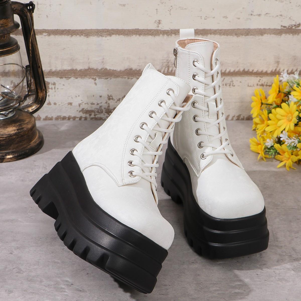 

Large size platform versatile leather boots 24 new British style retro wedge heel printed Martin boots women 36