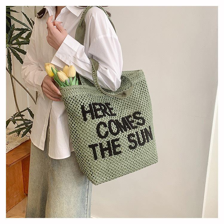 New Style Large Capacity Embroidered Straw Tote Bag