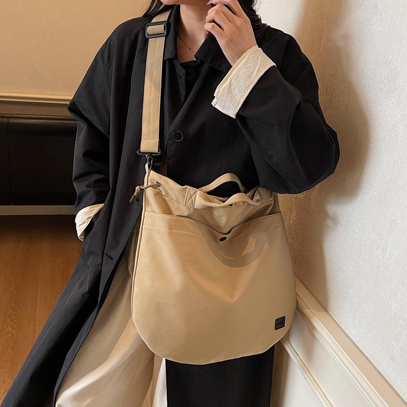 2026 Chic Japanese Workwear Style Solid Color Women's Casual Handbag - Drawstring Fashion Single Shoulder Crossbody Bag