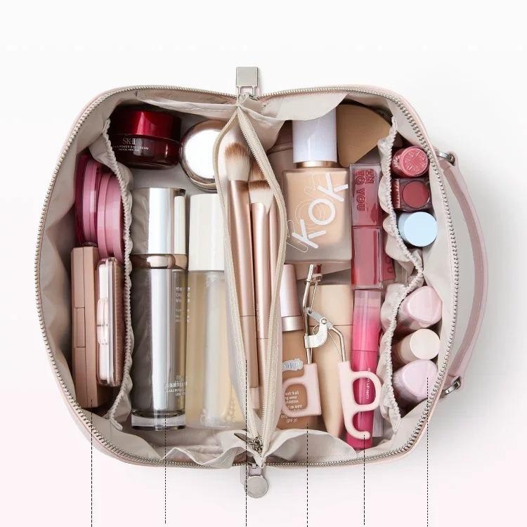 Women's makeup organizer bag2026New portable, large-capacity, compartmentalized makeup bag, travel toiletry bag, and cosmetic organizer