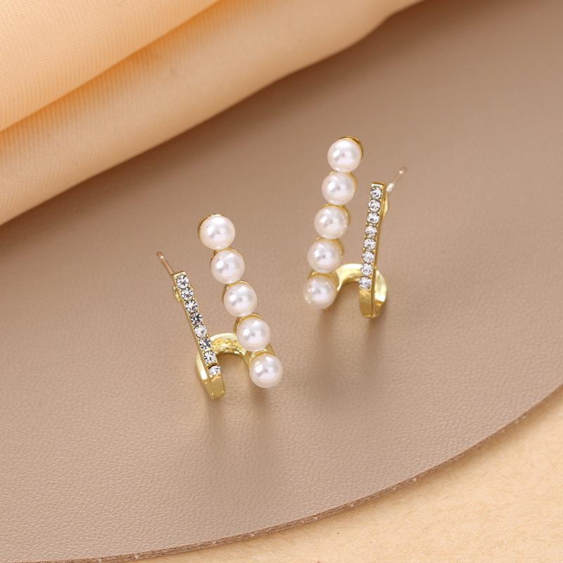 French Style S925 Silver Pearl Earrings – Trendy, High-End, Light Luxury Design for Women