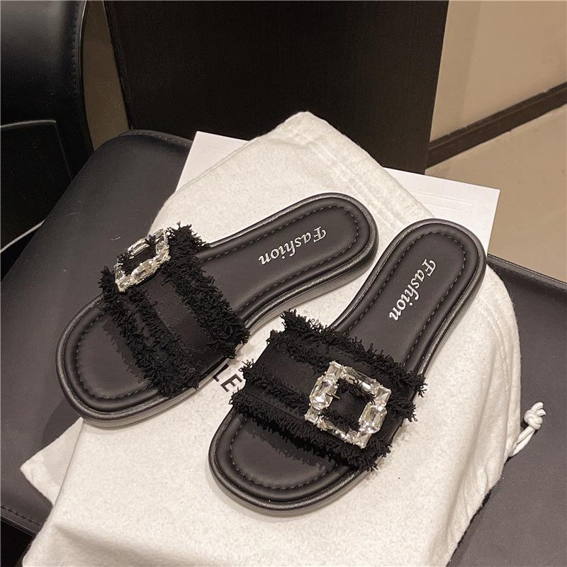 Flat-bottomed beach sandals new slippers women's summer wear rhinestones fashion
