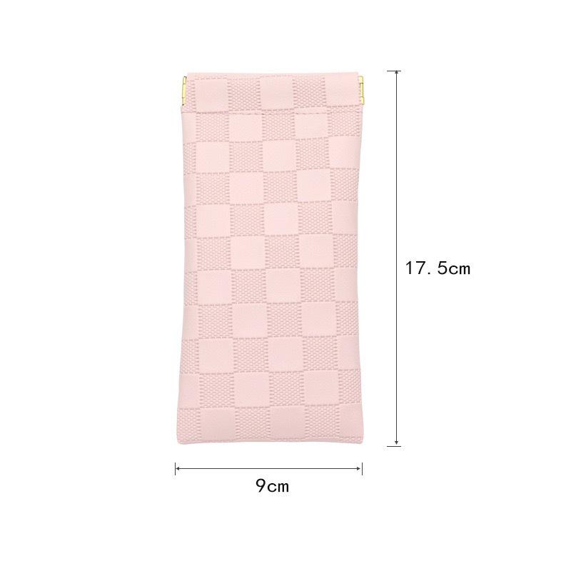 

Elegant Bee Jewelry & Makeup Travel Bag with Automatic Closure 9.5x18 cm