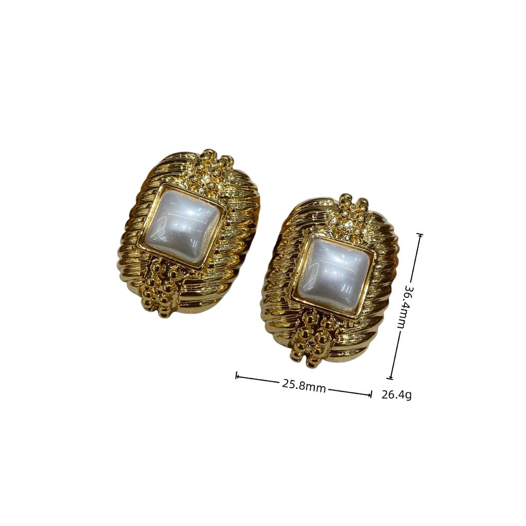 Medieval Replica Electroplated Stud Earrings, Irregular Gold-Plated Earrings, Retro Elegant Stud Earrings.