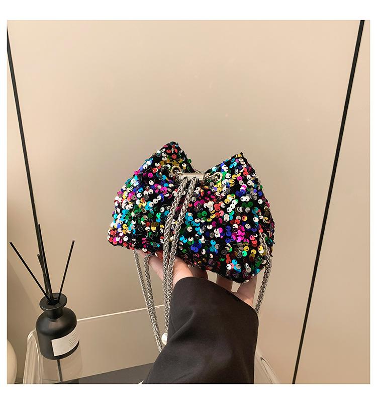 

Foreign style commuter bucket bag 2025 spring new this year popular bag women s shoulder bag casual sequined messenger bag разноцветный