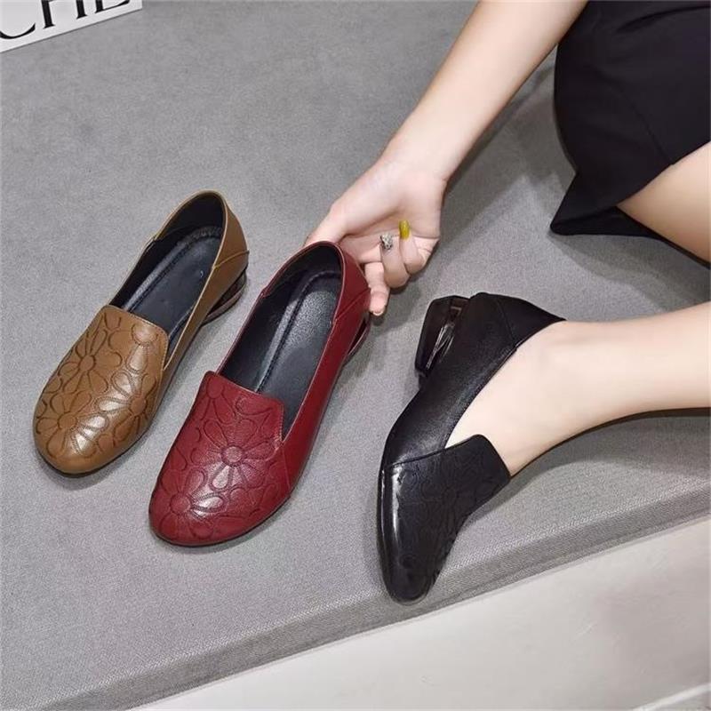 Soft leather women's single shoes spring and autumn new embroidered low-heeled small leather shoes 2025 new casual and comfortable one-pedal women's