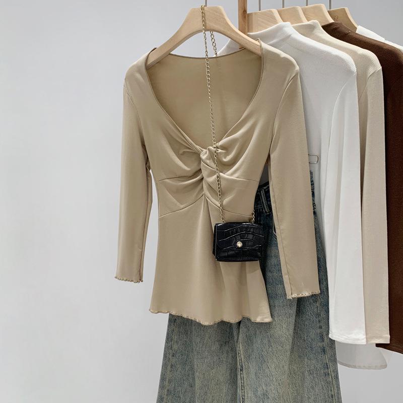 

Elegant Twisted V-Neck Women s Base Layer T-Shirt, AW 2026, Perfect for Layering or Solo Wear L