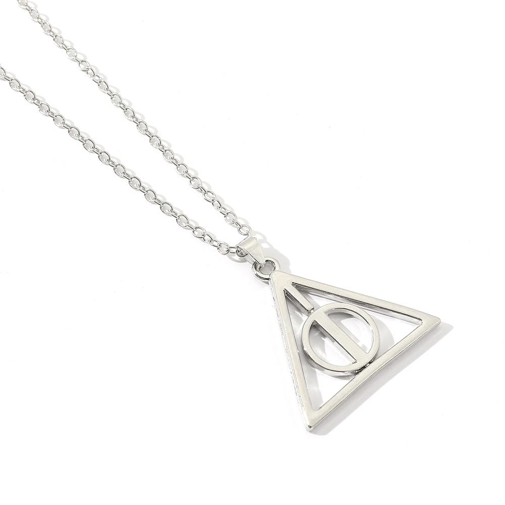 Anime Europeo e Americano Colore Argento Pendente Triangolo Girevole Doni della Morte Personaggio Film Gioiello di Moda Collana