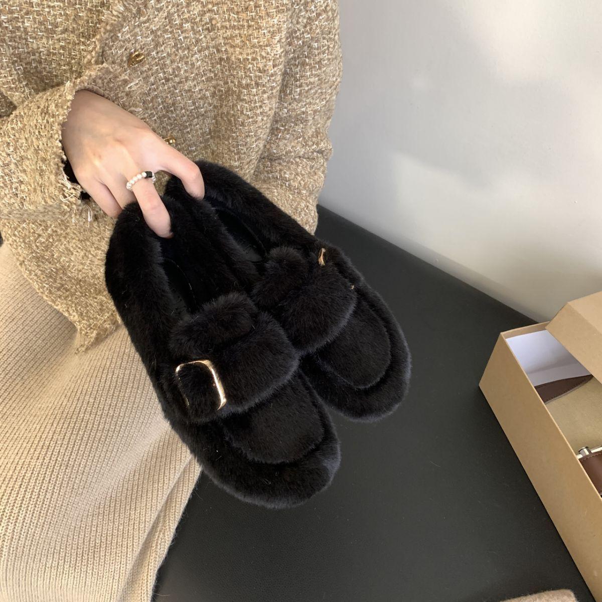 

Women s lightweight comfortable thick sole cold warm padded snow boots non-slip wear-resistant outdoor sports a stirrup fur cotton shoes 40 чорний