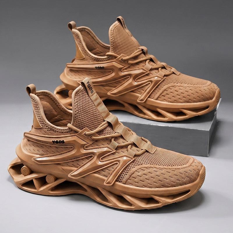 Sports and leisure running shoes trendy men's breathable fly-woven travel shoes 45 men's shoes blade