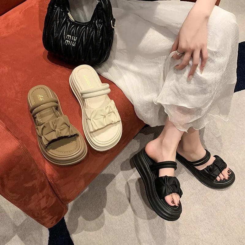 2024 Summer Beach Sandal Woman Luxury Med Clogs With Heel Female Shoe Two Weare All-Match Retro Medium Comfort New Outside Thick