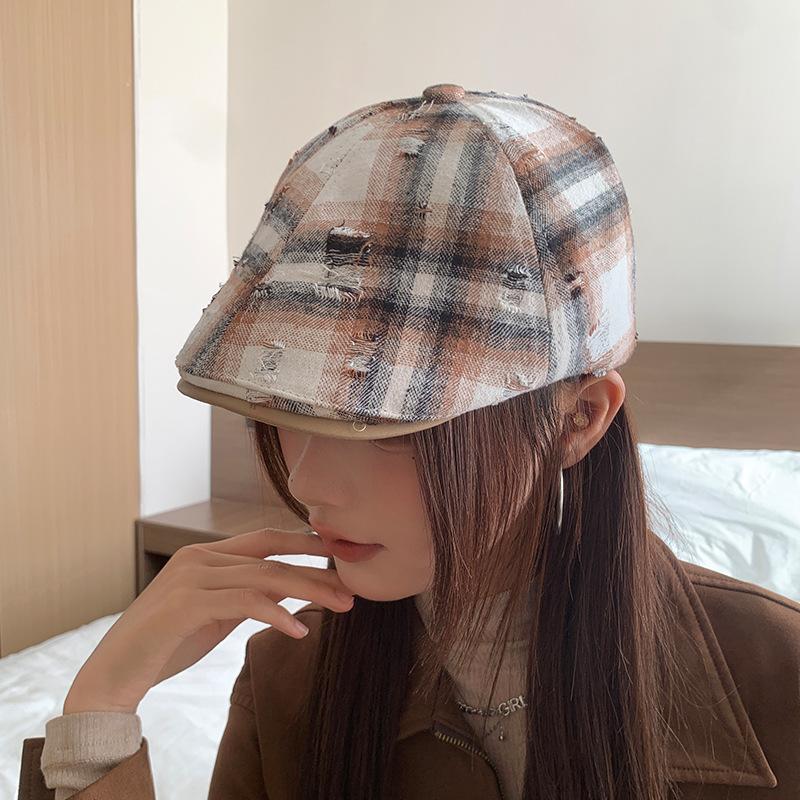 Personalized Old Hole Newsboy Hat Female British Fashion Duck Bill Painter Hat Pu Leather Brim Retro Plaid Forward Hat