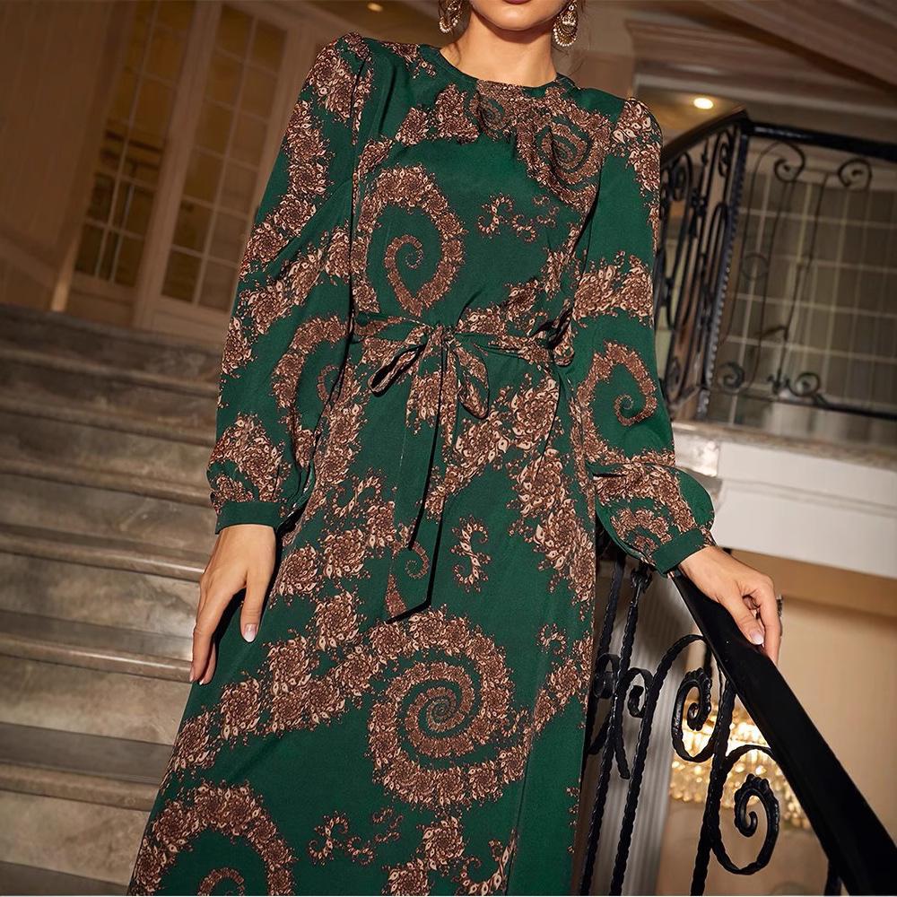 2025 Middle Eastern High-End Dubai Style Retro Long-Sleeve Vacation Dress