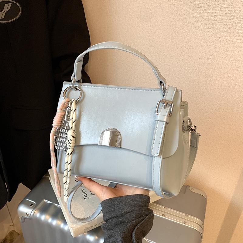 Premium textured bag women's 2025 new fashion versatile messenger bag spring and summer popular portable small square bag