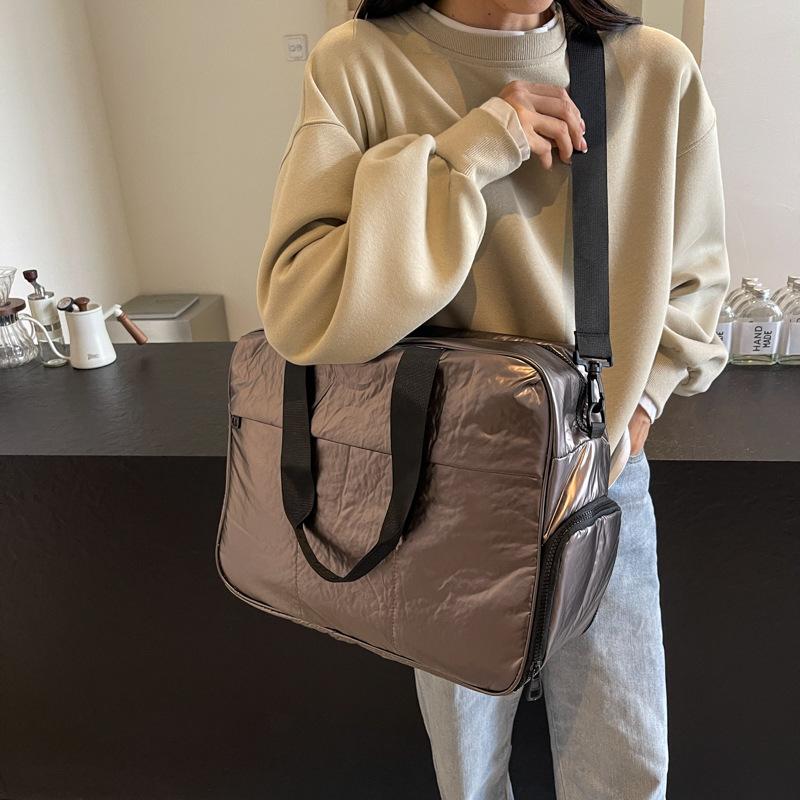 Fashion new large-capacity travel bag Outdoor travel dry and wet separation travel bag Practical portable storage bag