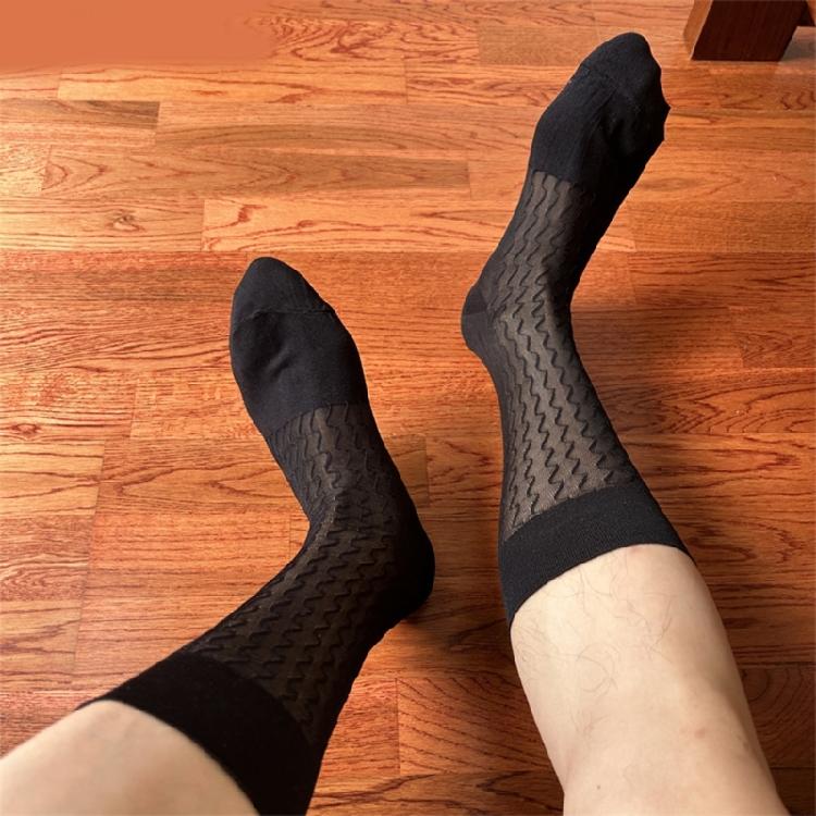 Herren Leichte Dünne Transparente Nylon Netzstrümpfe Modisches Wellenförmiges Gestreiftes Muster Formelle Socken für den Modernen Gentleman Geschenk